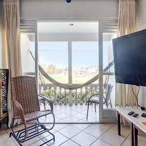 https://praia-de-itapiruba.santa-catarina-brasil.com